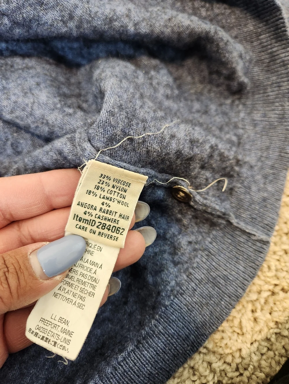 L.L. Bean Wool & Cashmere Blend Cardigan Sweater Size Large - Picture 4 of 7